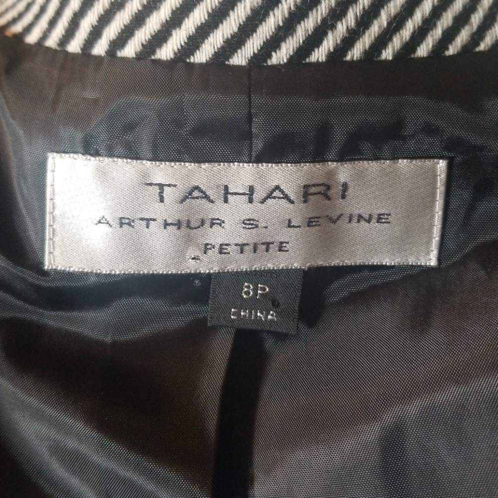 Tahari jacket - Picture 2 of 6